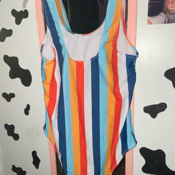 multicolor one piece bathing suit size XL - Picture 2 of 3